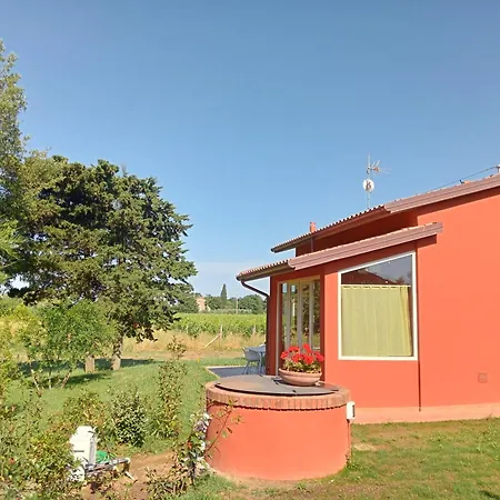 Holiday home Agriturismo Accattapane Settecento7 *